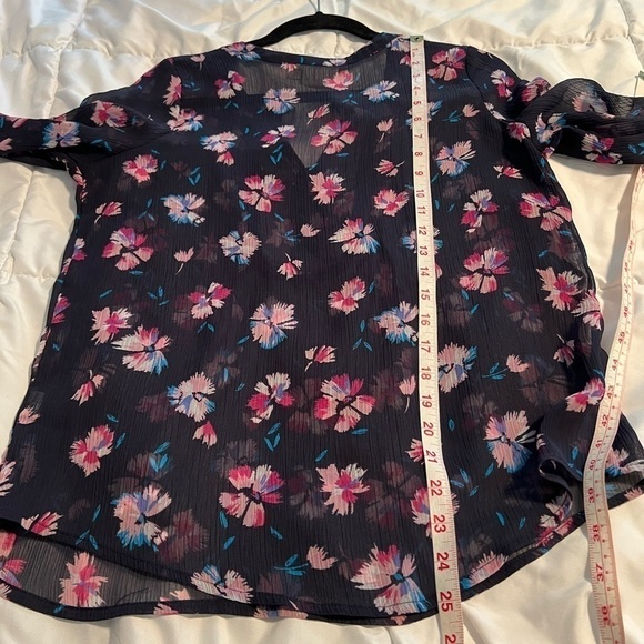 *WOMEN'S St. John's Bay Blouse Medium Petite - Picture 5 of 5